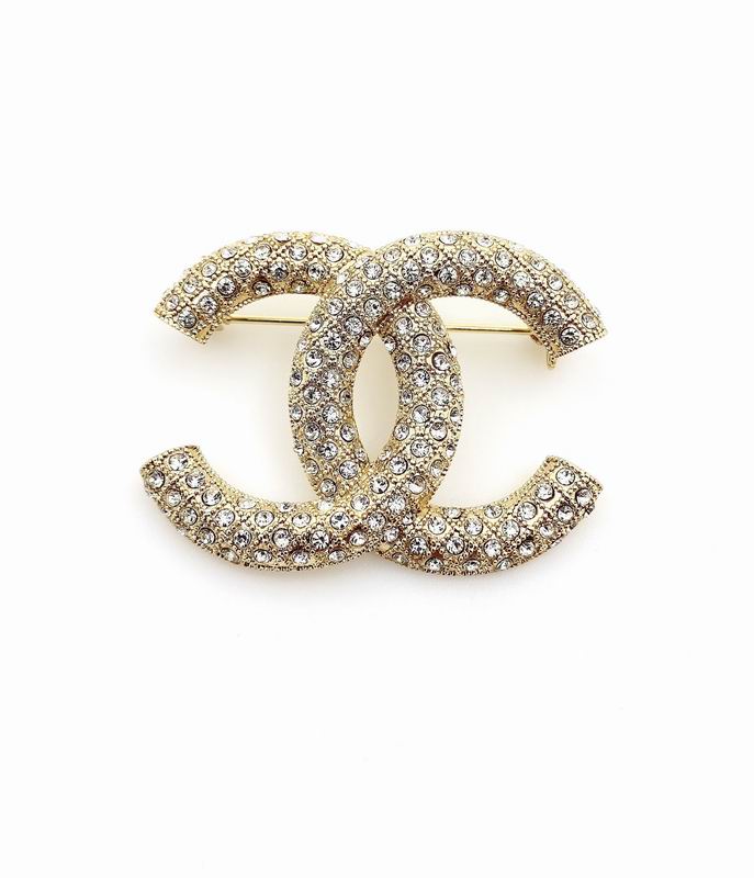 Chanel Brooch 1lyx111
